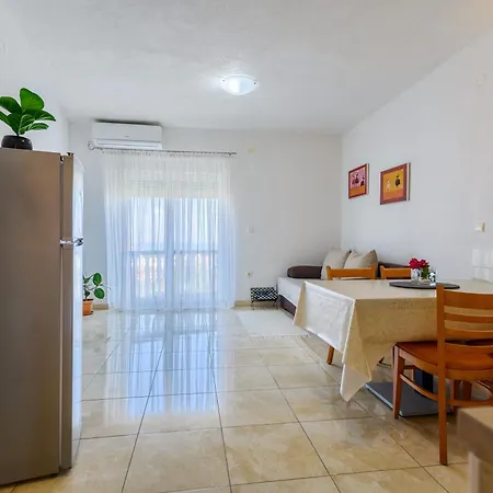 Apartment Apartman Kali Kali