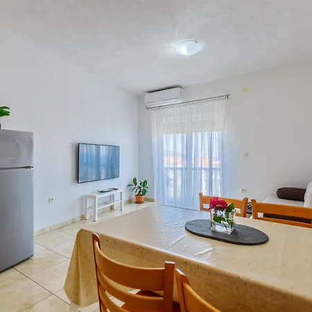 Apartment Apartman Kali Kali